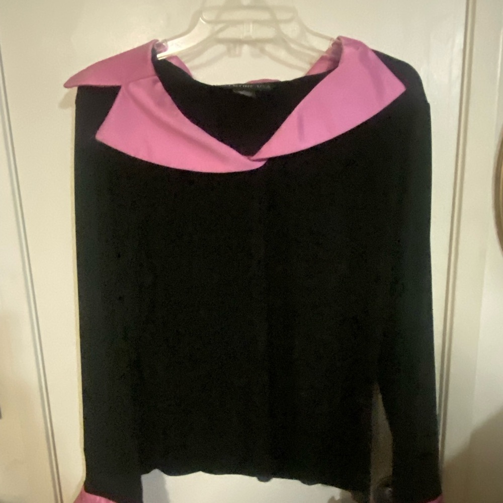 Valentine USA Black Top with Pink Collar